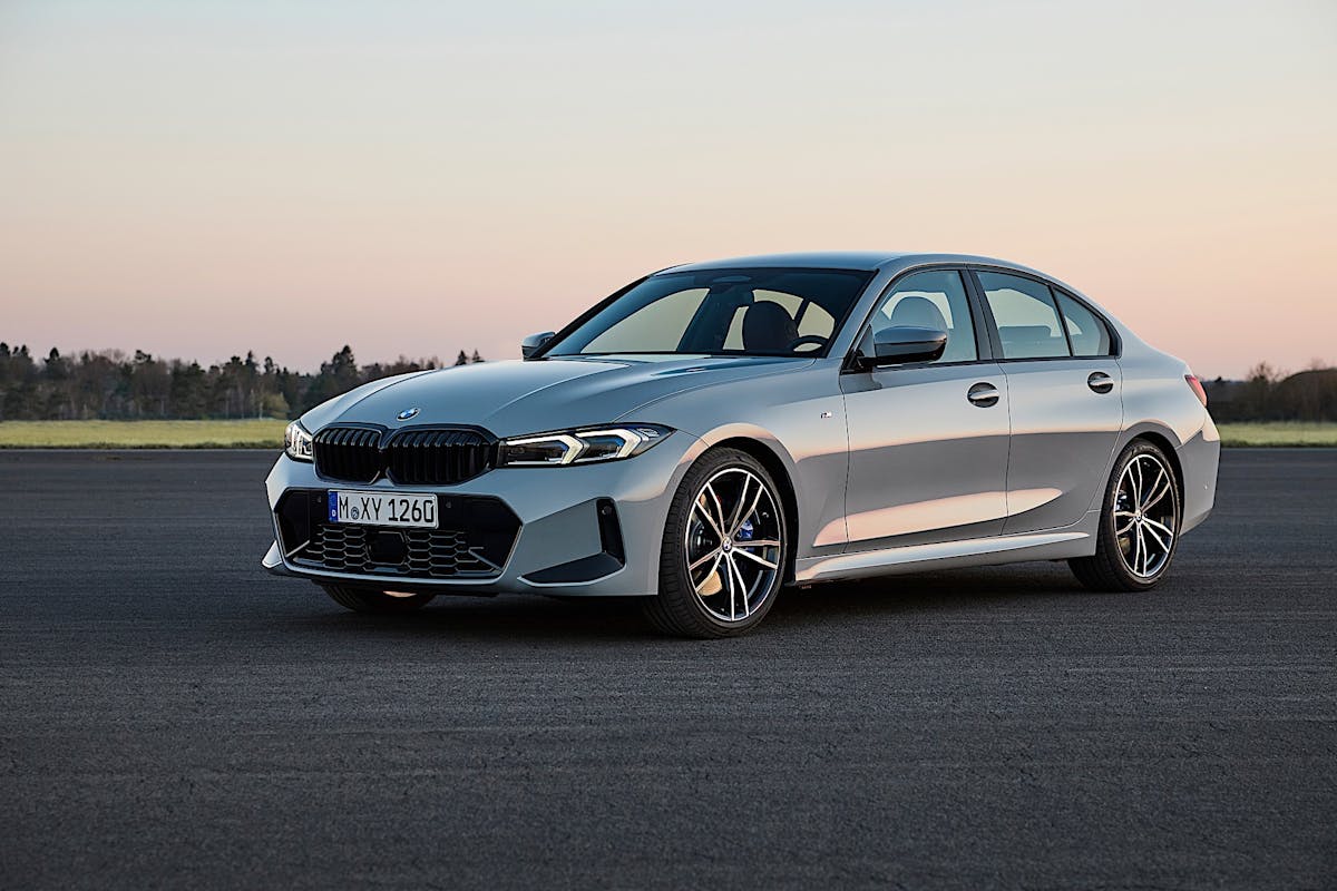 2023 BMW 330e gets a nip, tuck, and new tech features EV Pulse